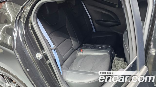 Hyundai Veloster 2019 — photo 17