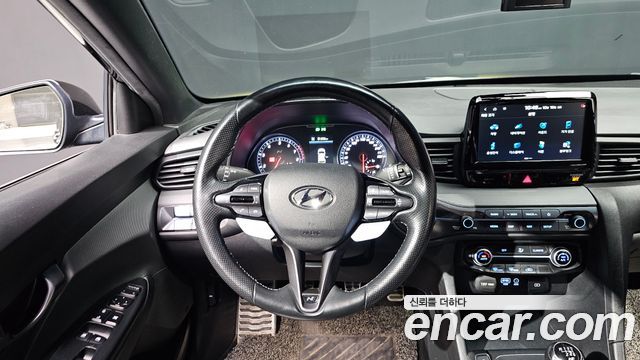 Hyundai Veloster 2019 — photo 18