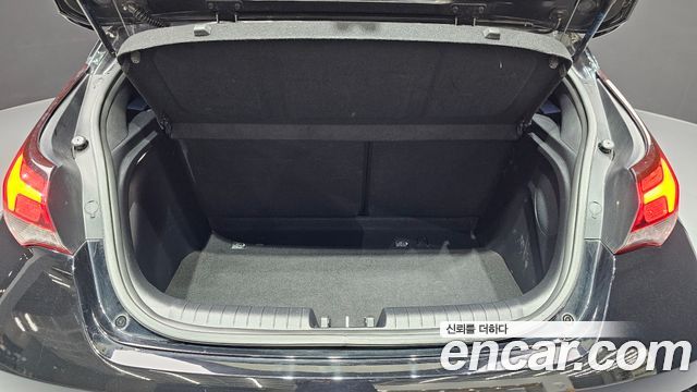 Hyundai Veloster 2019 — photo 26