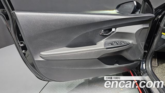Hyundai Veloster 2019 — photo 14