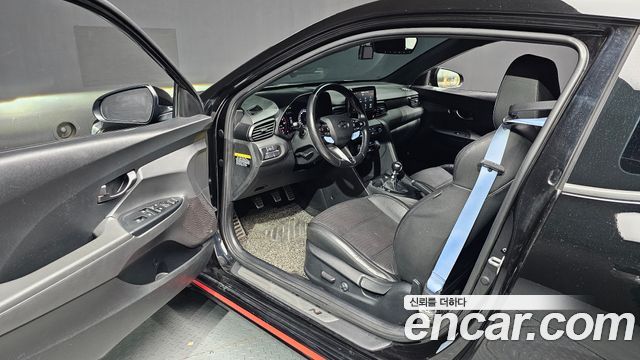 Hyundai Veloster 2019 — photo 16