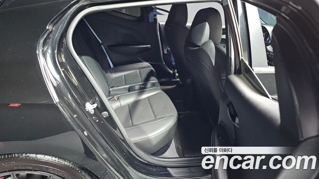 Hyundai Veloster 2019 — photo 29