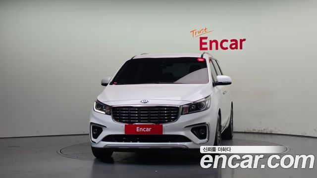 Kia Canival 2019 — photo 3