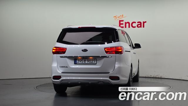 Kia Canival 2019 — photo 4