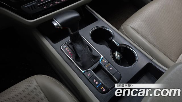 Kia Canival 2019 — photo 12