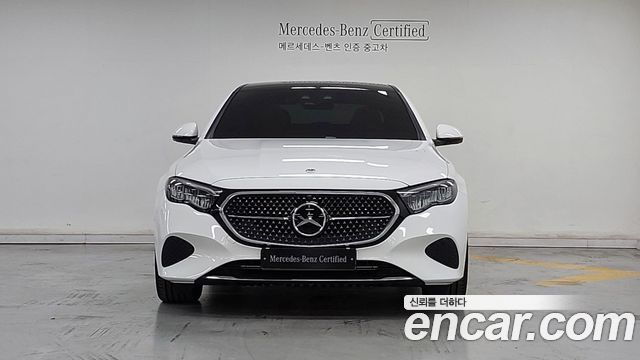 Mercedes-Benz E-Class 2026 — photo 3