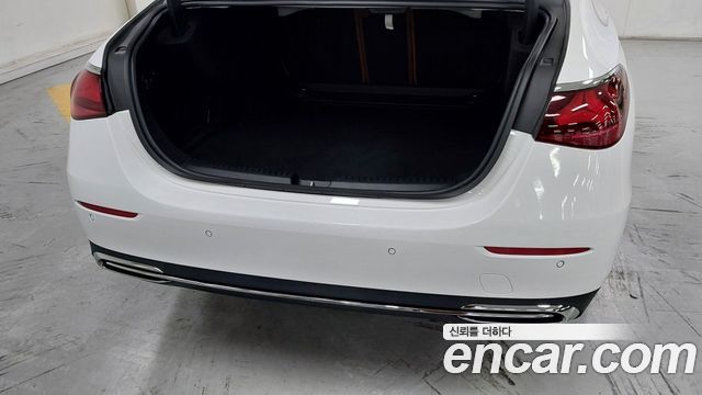 Mercedes-Benz E-Class 2026 — photo 11