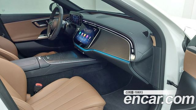 Mercedes-Benz E-Class 2026 — photo 13