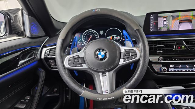 BMW 5-Series 2019 — photo 18