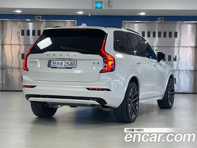 Volvo XC90 2026 — photo 2