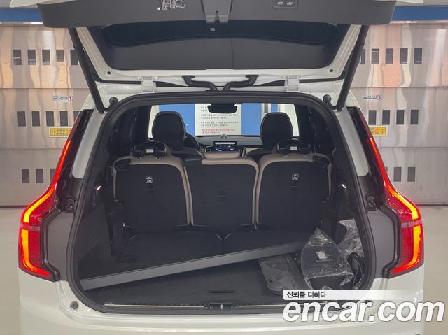 Volvo XC90 2026 — photo 14