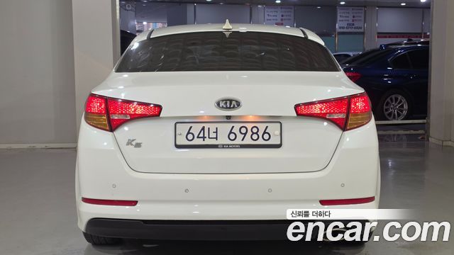 Kia K5 2011 — photo 5