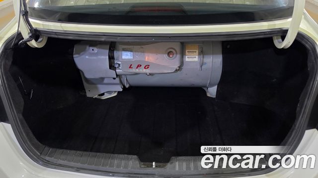 Kia K5 2011 — photo 16