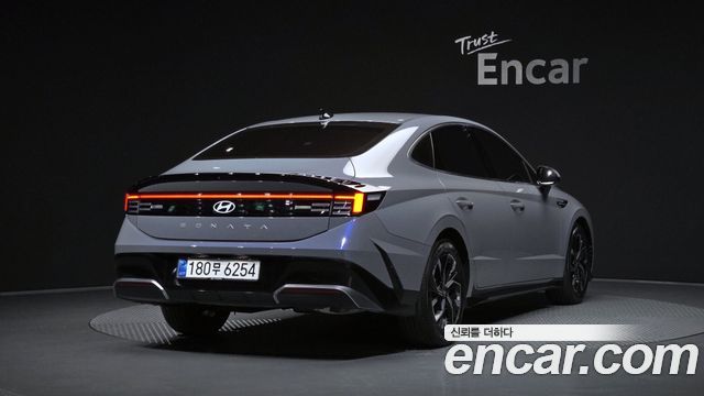 Hyundai Sonata 2025 — photo 2