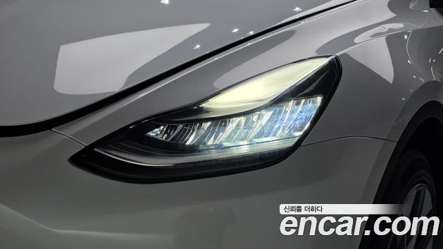 Tesla Model Y 2021 — photo 8