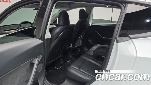 Tesla Model Y 2021 — photo 16