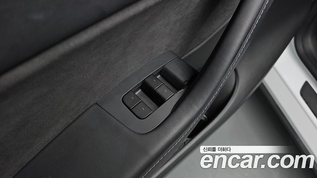 Tesla Model Y 2021 — photo 27