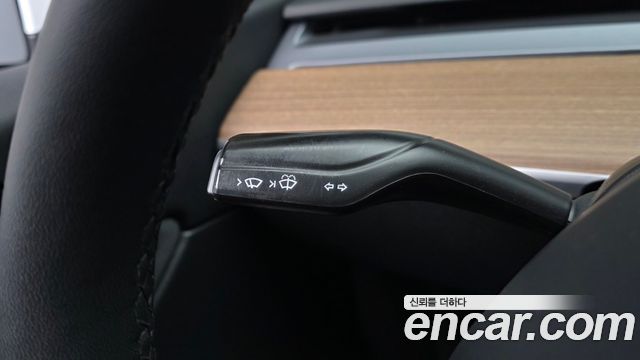 Tesla Model Y 2021 — photo 30