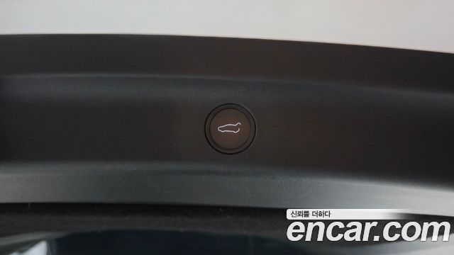 Tesla Model Y 2021 — photo 32
