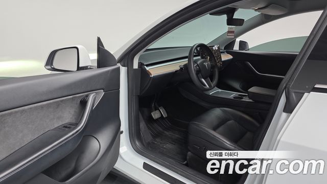 Tesla Model Y 2021 — photo 13