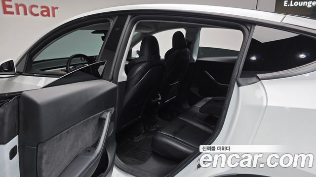 Tesla Model Y 2021 — photo 16
