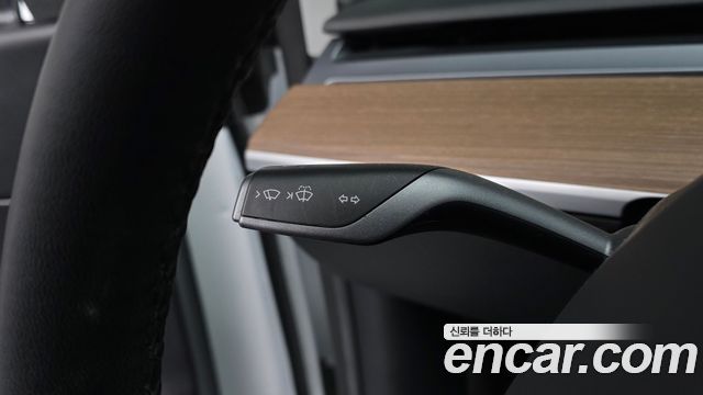 Tesla Model Y 2021 — photo 27