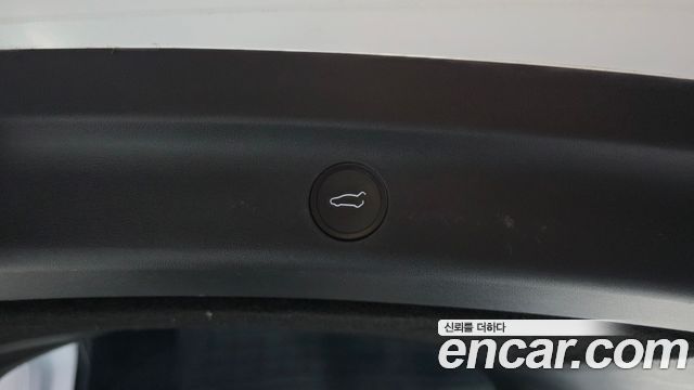 Tesla Model Y 2021 — photo 30