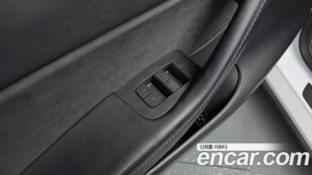Tesla Model Y 2021 — photo 32