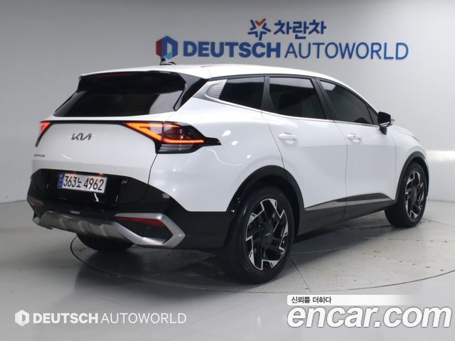 Kia Sportage 2023 — photo 2
