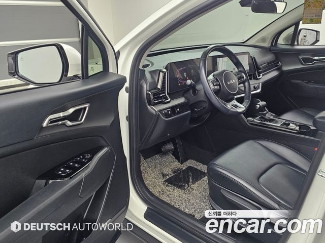 Kia Sportage 2023 — photo 11