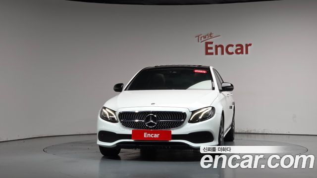 Mercedes-Benz E-Class 2020 — photo 3