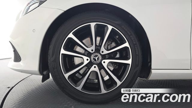 Mercedes-Benz E-Class 2020 — photo 5