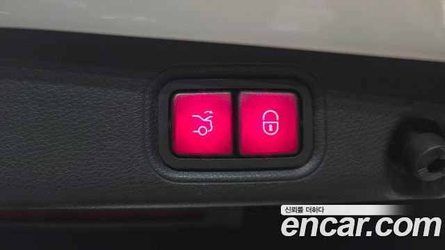 Mercedes-Benz E-Class 2020 — photo 27