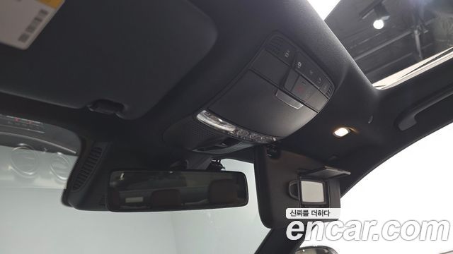 Mercedes-Benz E-Class 2020 — photo 36