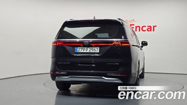Kia Canival 2021 — photo 4