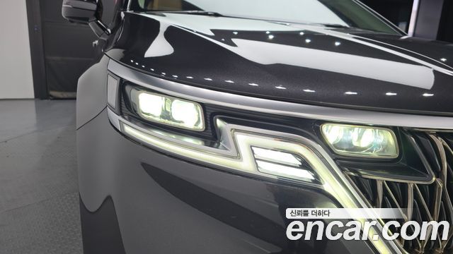 Kia Canival 2021 — photo 8