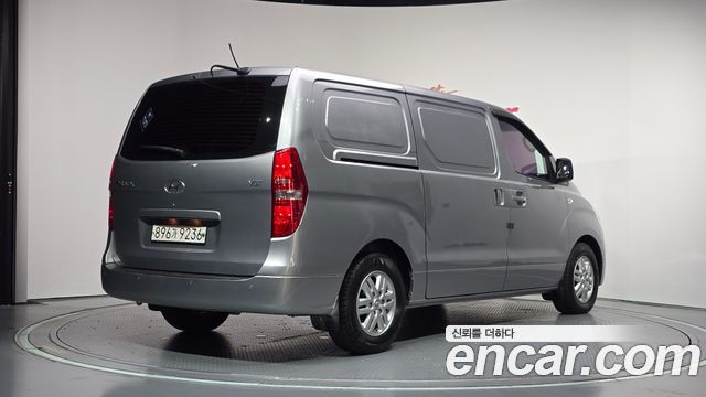 Hyundai Starex 2016 — photo 2
