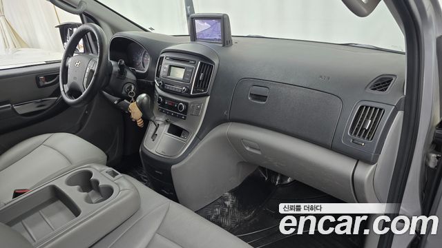 Hyundai Starex 2016 — photo 7