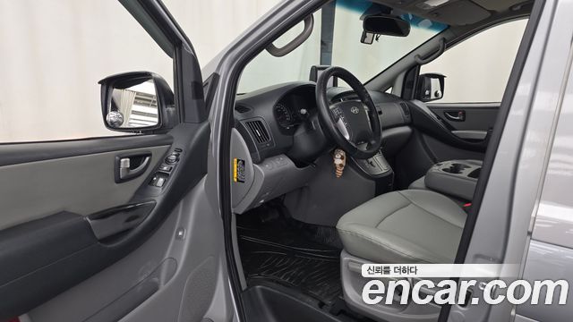 Hyundai Starex 2016 — photo 10