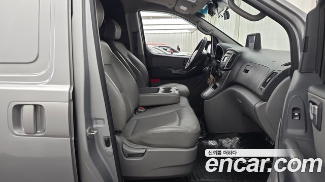 Hyundai Starex 2016 — photo 11