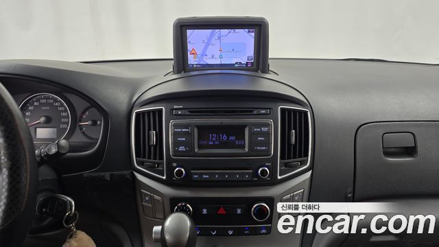 Hyundai Starex 2016 — photo 14