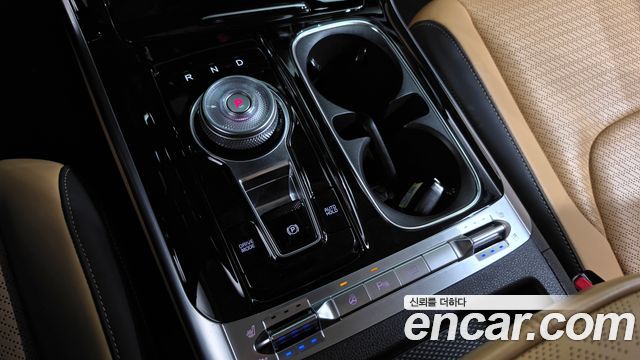 Kia Canival 2023 — photo 12