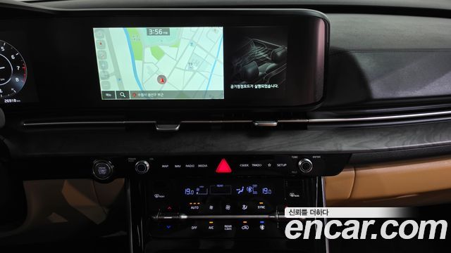 Kia Canival 2023 — photo 18