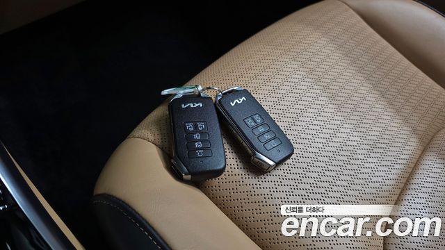 Kia Canival 2023 — photo 21