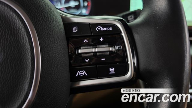 Kia Canival 2023 — photo 22