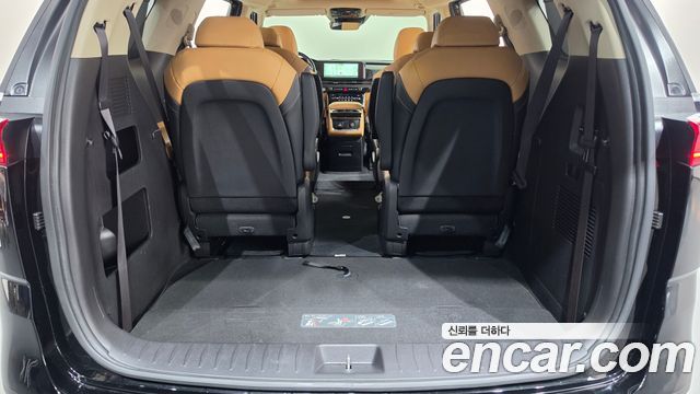 Kia Canival 2023 — photo 26
