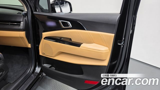 Kia Canival 2023 — photo 14