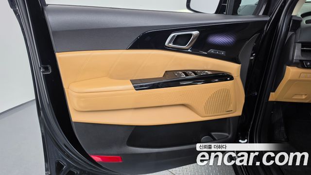 Kia Canival 2023 — photo 15