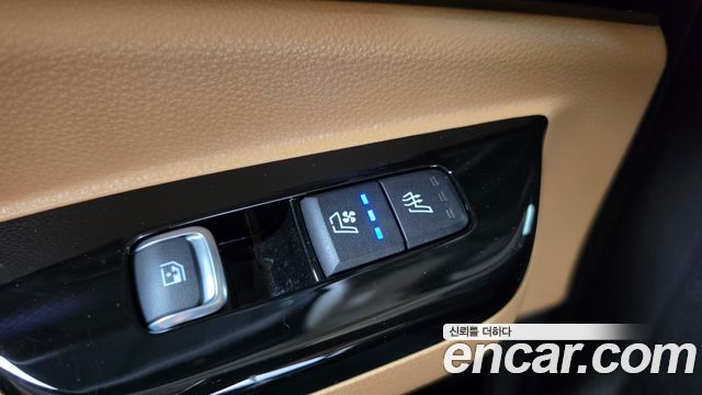 Kia Canival 2023 — photo 27