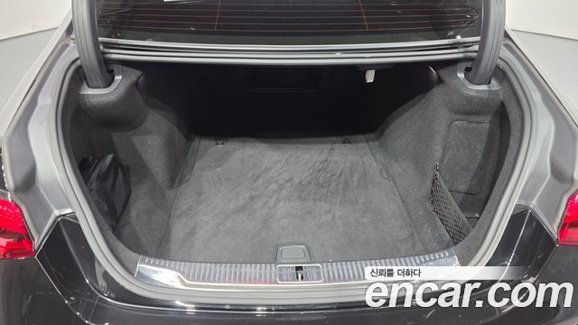 Mercedes-Benz S-Class 2022 — photo 25
